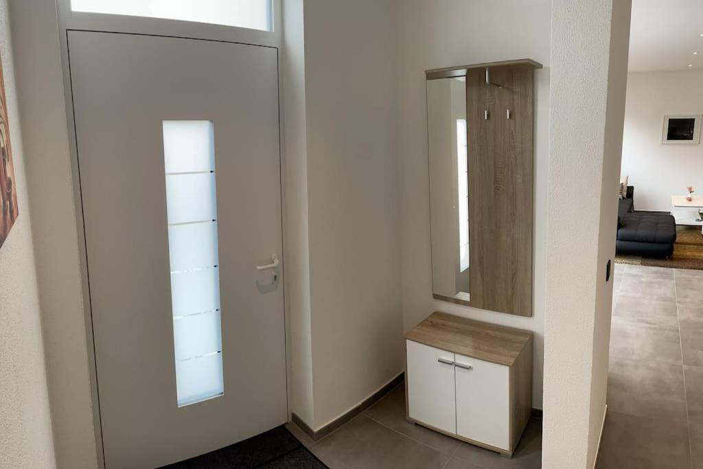 Gemuetliche, Topp Ausgestattete Ferienwohnung Bann Exterior photo